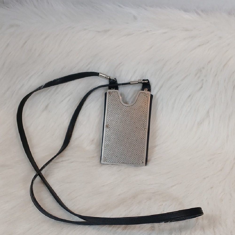 Wendy Stevens Vintage Metal Old iPhone Holder